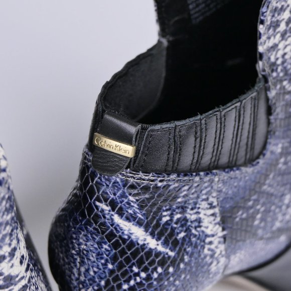 Calvin Klein Women's SZ 6.5 Sarine Blue Snakeskin Peep Toe Booties 4" Heel - Picture 11 of 13